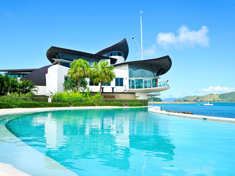 yacht club villa 5 hamilton island