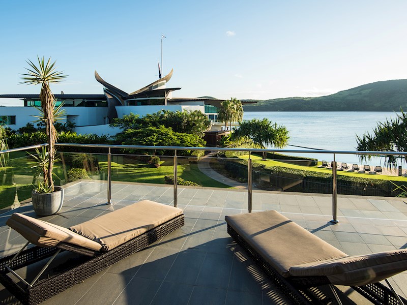 yacht club villa 5 hamilton island