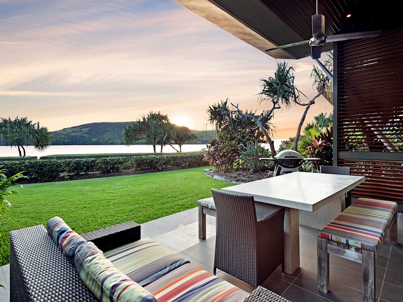 yacht club villa 5 hamilton island