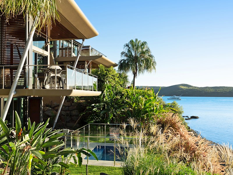 yacht club villa 16 hamilton island