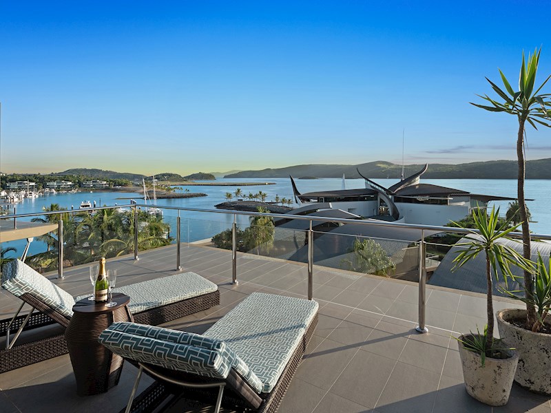 yacht club villa 26 hamilton island