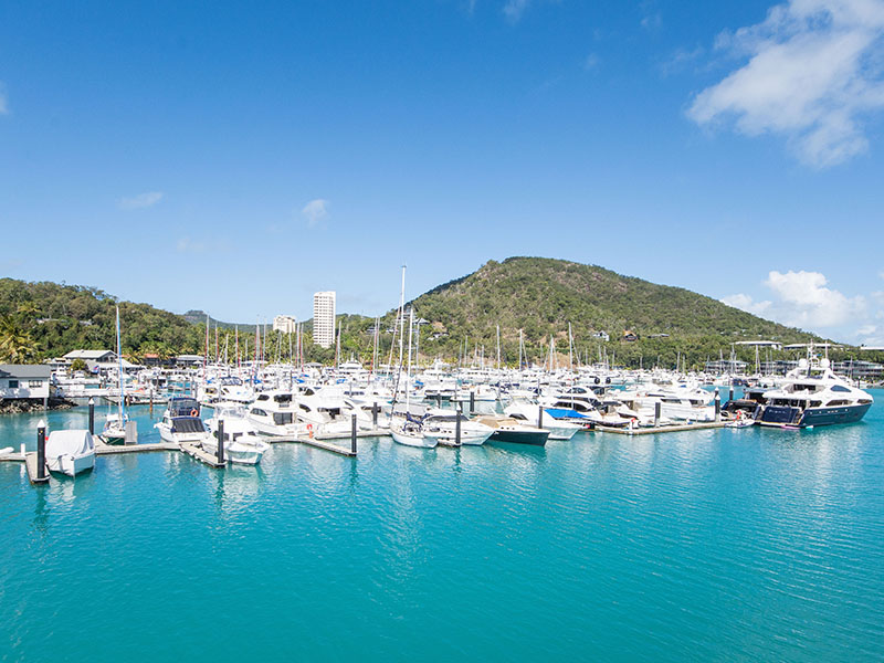 yacht club villa 34 hamilton island